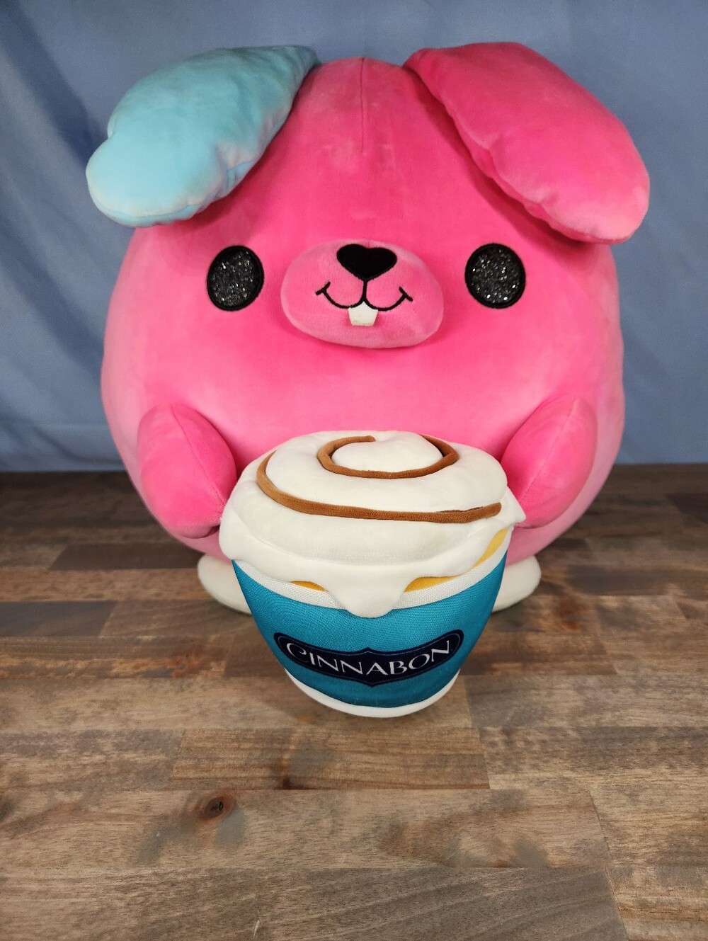 ZURU Snackles Cinnabon Bunny Super Sized 14
